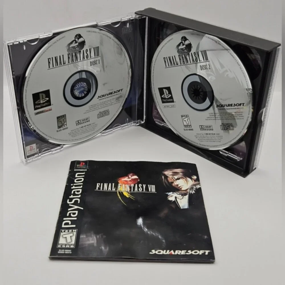 Final Fantasy VIII (Sony PlayStation 1, 1999) – Complete 4-Disc Set with Manual